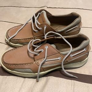Men’s Magellan size 9 tan leather loafers